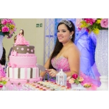 buffet com espaço para festa de debutante Jardim D'Abril